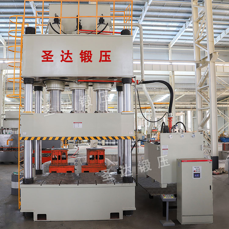 1500噸三梁四柱液壓機 1500噸三梁四柱液壓機