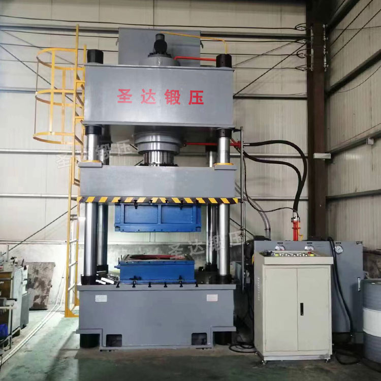 500噸不銹鋼水箱板液壓機(jī)客戶現(xiàn)場 500噸不銹鋼水箱板液壓機(jī)客戶現(xiàn)場